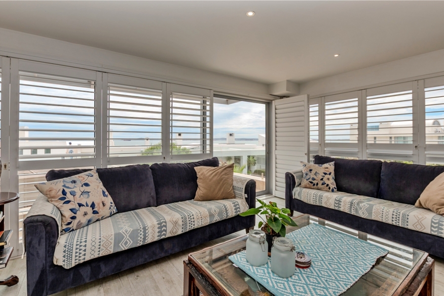 4 Bedroom Property for Sale in Paradise Beach Western Cape